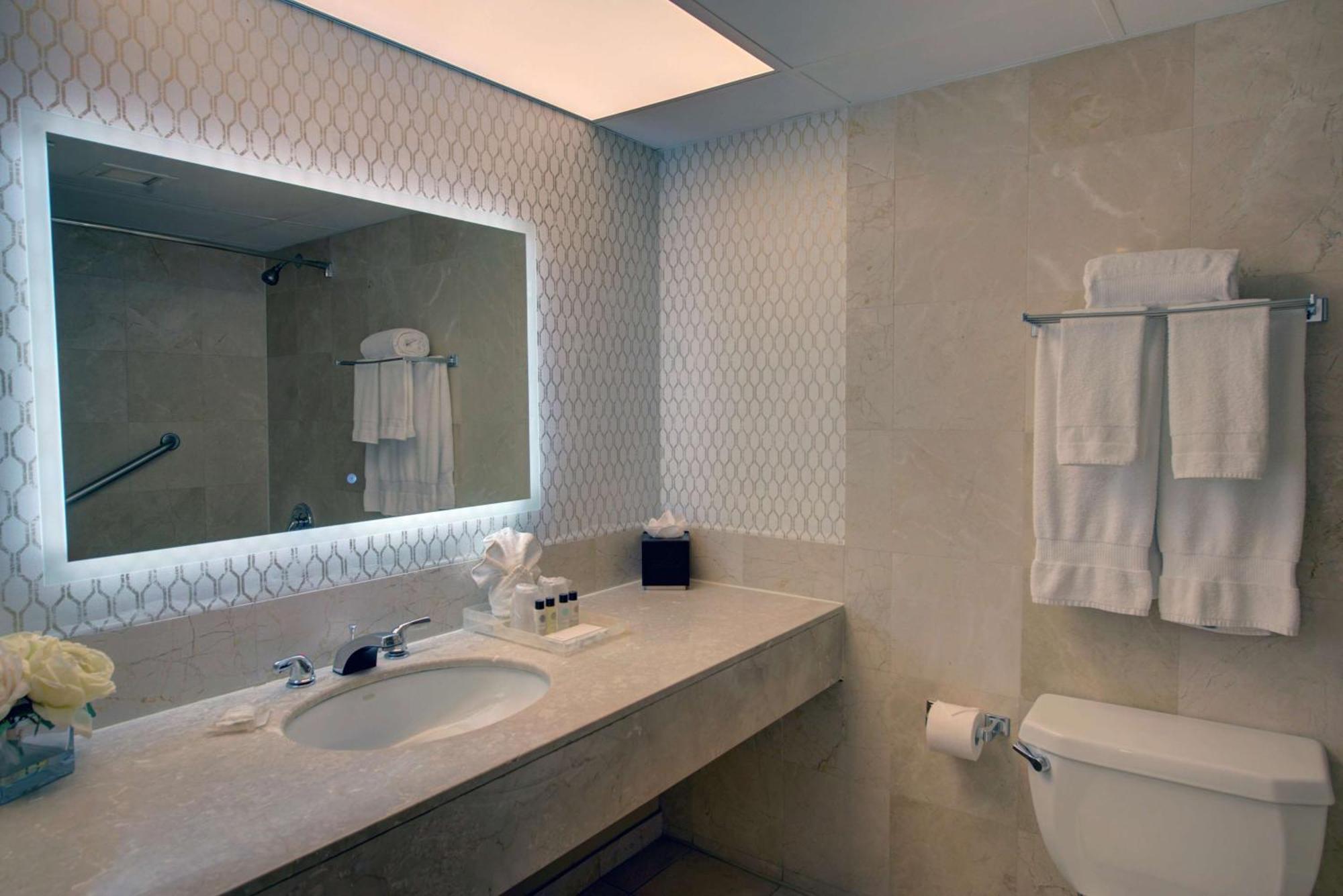 The Roslyn, Tapestry Collection By Hilton Hotel Luaran gambar